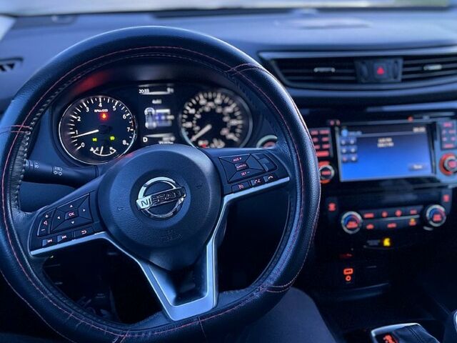 Серый Ниссан Rogue, объемом двигателя 2.5 л и пробегом 36 тыс. км за 17700 $, фото 2 на Automoto.ua