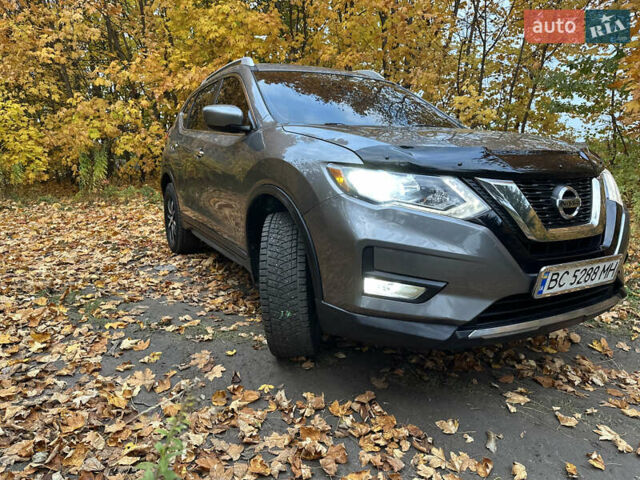 Серый Ниссан Rogue, объемом двигателя 2.49 л и пробегом 180 тыс. км за 13300 $, фото 15 на Automoto.ua