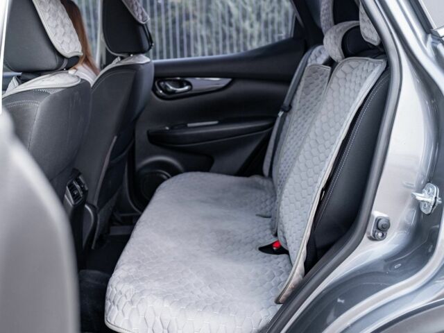 Сірий Ніссан Rogue, об'ємом двигуна 2 л та пробігом 97 тис. км за 357 $, фото 2 на Automoto.ua