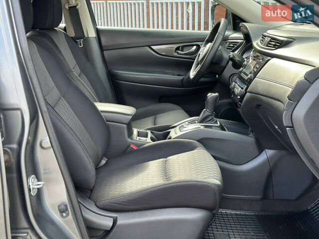 Серый Ниссан Rogue, объемом двигателя 2.5 л и пробегом 197 тыс. км за 12900 $, фото 20 на Automoto.ua