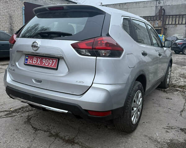 Серый Ниссан Rogue, объемом двигателя 2.5 л и пробегом 143 тыс. км за 13500 $, фото 12 на Automoto.ua