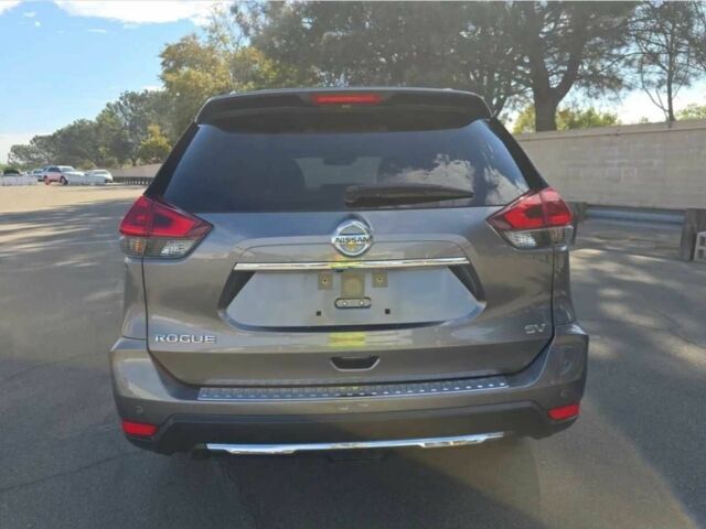 Серый Ниссан Rogue, объемом двигателя 2.5 л и пробегом 84 тыс. км за 9700 $, фото 3 на Automoto.ua