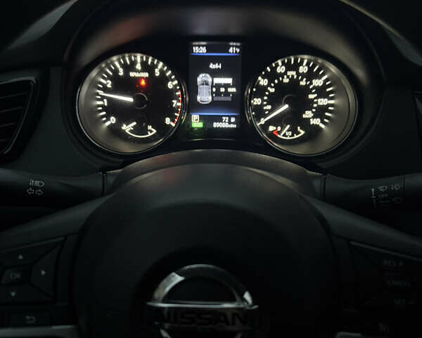 Серый Ниссан Rogue, объемом двигателя 2.5 л и пробегом 143 тыс. км за 13500 $, фото 5 на Automoto.ua