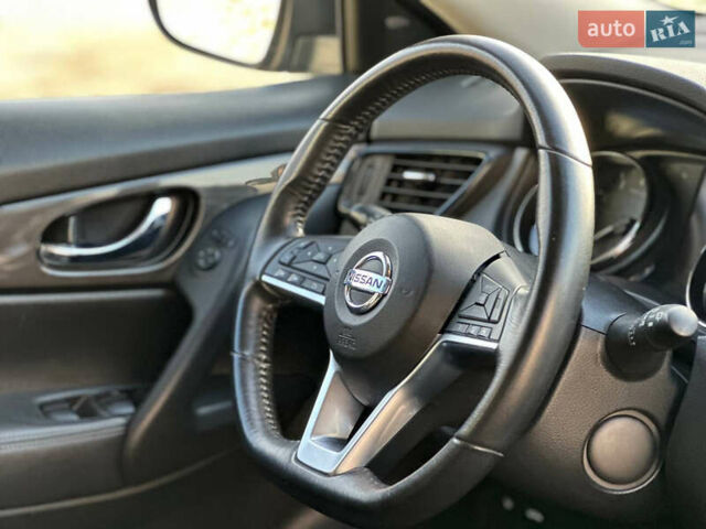 Серый Ниссан Rogue, объемом двигателя 2.5 л и пробегом 85 тыс. км за 14900 $, фото 27 на Automoto.ua