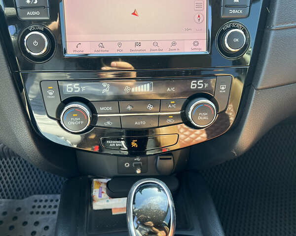 Сірий Ніссан Rogue, об'ємом двигуна 2.49 л та пробігом 62 тис. км за 18900 $, фото 19 на Automoto.ua