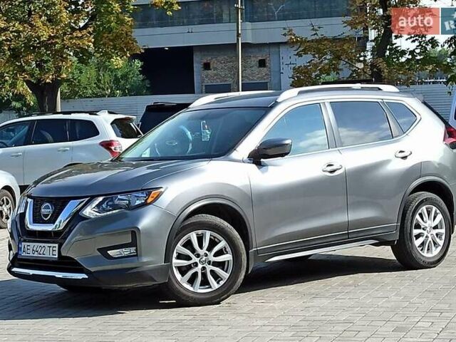 Серый Ниссан Rogue, объемом двигателя 2.5 л и пробегом 150 тыс. км за 14000 $, фото 5 на Automoto.ua