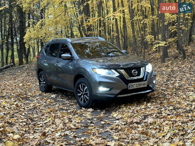 Серый Ниссан Rogue, объемом двигателя 2.49 л и пробегом 180 тыс. км за 13300 $, фото 12 на Automoto.ua