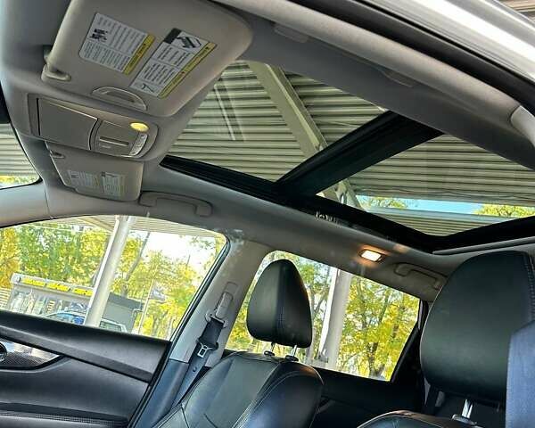 Серый Ниссан Rogue, объемом двигателя 2.49 л и пробегом 160 тыс. км за 16200 $, фото 39 на Automoto.ua