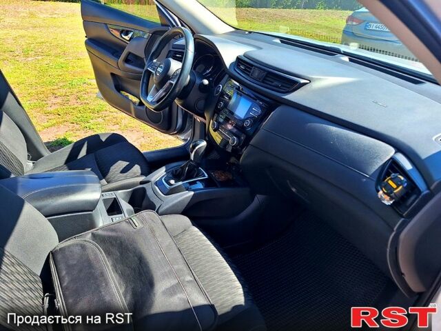 Серый Ниссан Rogue, объемом двигателя 2.5 л и пробегом 163 тыс. км за 14900 $, фото 8 на Automoto.ua