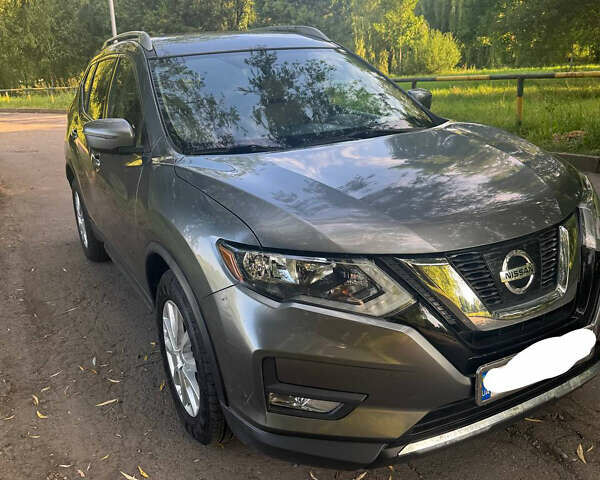 Ніссан Rogue 2017 у Рівному на Automoto.ua Сірий Ніссан Rogue, об'ємом двигуна 2.5 л та пробігом 100 тис. км за 15500 $, фото 14 на Automoto.ua