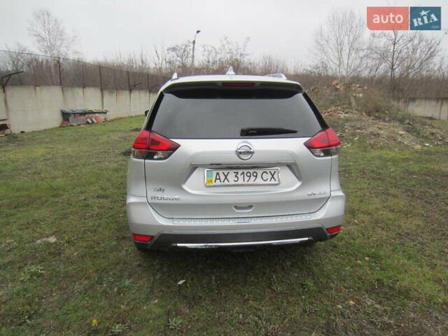 Серый Ниссан Rogue, объемом двигателя 2.5 л и пробегом 120 тыс. км за 16000 $, фото 2 на Automoto.ua