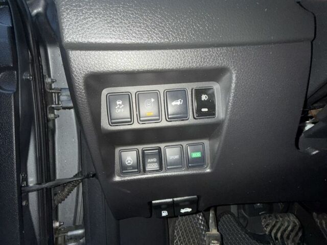 Серый Ниссан Rogue, объемом двигателя 2.5 л и пробегом 143 тыс. км за 15500 $, фото 16 на Automoto.ua