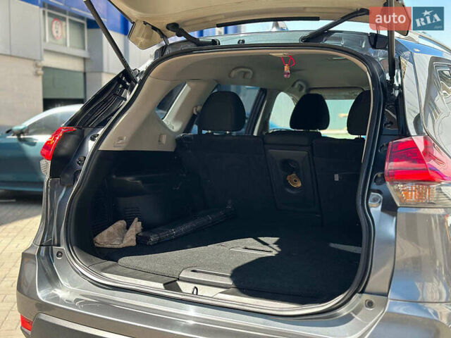 Сірий Ніссан Rogue, об'ємом двигуна 2.5 л та пробігом 215 тис. км за 13290 $, фото 13 на Automoto.ua