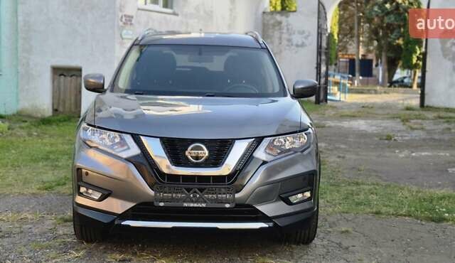 Серый Ниссан Rogue, объемом двигателя 2.5 л и пробегом 301 тыс. км за 11900 $, фото 7 на Automoto.ua