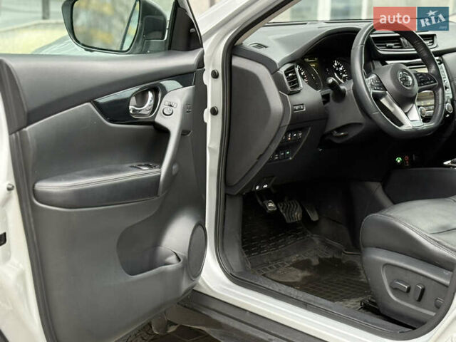 Сірий Ніссан Rogue, об'ємом двигуна 2.5 л та пробігом 47 тис. км за 16999 $, фото 24 на Automoto.ua