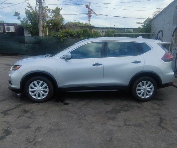 Сірий Ніссан Rogue, об'ємом двигуна 2.5 л та пробігом 160 тис. км за 13500 $, фото 4 на Automoto.ua