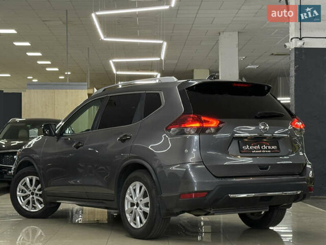 Серый Ниссан Rogue, объемом двигателя 2 л и пробегом 132 тыс. км за 16999 $, фото 6 на Automoto.ua