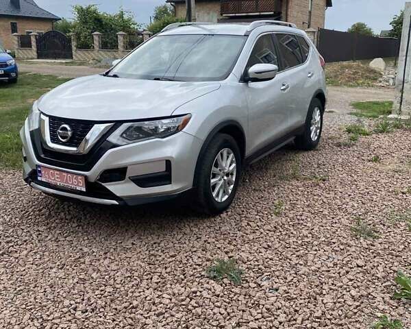 Сірий Ніссан Rogue, об'ємом двигуна 2.5 л та пробігом 137 тис. км за 10999 $, фото 3 на Automoto.ua