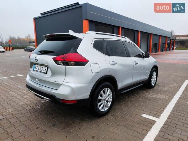 Серый Ниссан Rogue, объемом двигателя 2.49 л и пробегом 132 тыс. км за 13800 $, фото 9 на Automoto.ua