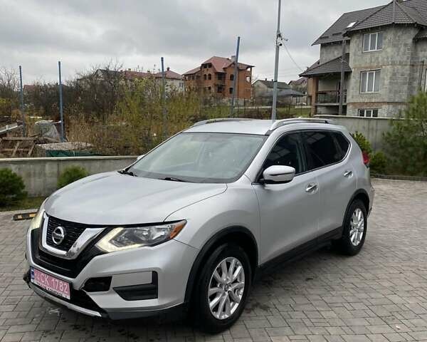 Серый Ниссан Rogue, объемом двигателя 2.5 л и пробегом 137 тыс. км за 10999 $, фото 17 на Automoto.ua