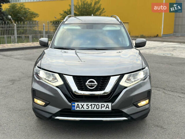 Серый Ниссан Rogue, объемом двигателя 2 л и пробегом 165 тыс. км за 15500 $, фото 5 на Automoto.ua