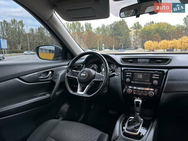 Серый Ниссан Rogue, объемом двигателя 2 л и пробегом 165 тыс. км за 15500 $, фото 19 на Automoto.ua