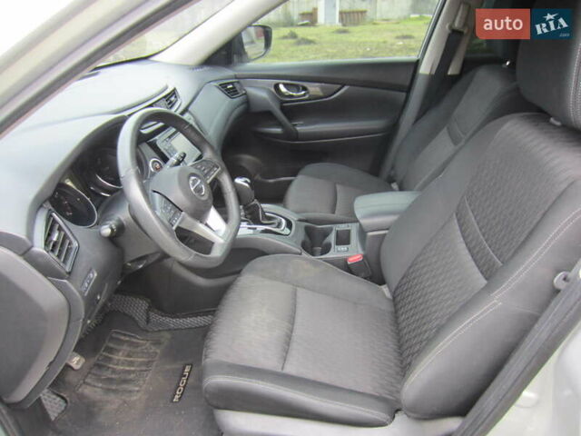 Серый Ниссан Rogue, объемом двигателя 2.5 л и пробегом 120 тыс. км за 16000 $, фото 13 на Automoto.ua