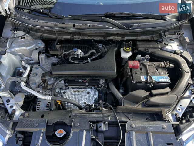 Серый Ниссан Rogue, объемом двигателя 2.49 л и пробегом 119 тыс. км за 15200 $, фото 8 на Automoto.ua