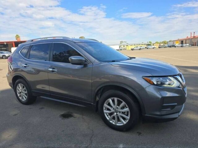 Серый Ниссан Rogue, объемом двигателя 2.5 л и пробегом 84 тыс. км за 9700 $, фото 2 на Automoto.ua