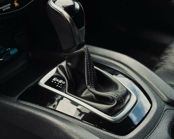 Сірий Ніссан Rogue, об'ємом двигуна 2.5 л та пробігом 180 тис. км за 17500 $, фото 14 на Automoto.ua