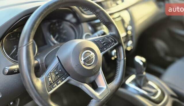 Серый Ниссан Rogue, объемом двигателя 2.5 л и пробегом 301 тыс. км за 11900 $, фото 17 на Automoto.ua