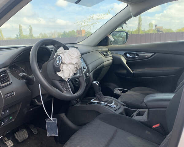 Серый Ниссан Rogue, объемом двигателя 2.5 л и пробегом 200 тыс. км за 9000 $, фото 4 на Automoto.ua