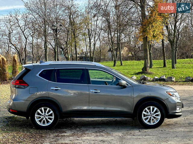 Серый Ниссан Rogue, объемом двигателя 2.5 л и пробегом 85 тыс. км за 14900 $, фото 4 на Automoto.ua