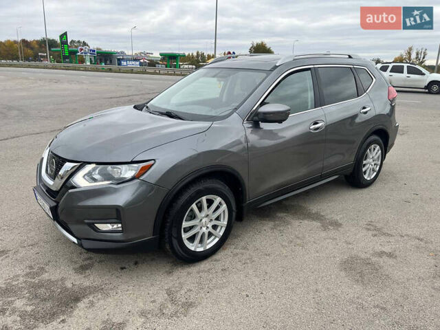 Серый Ниссан Rogue, объемом двигателя 2.49 л и пробегом 83 тыс. км за 16100 $, фото 3 на Automoto.ua