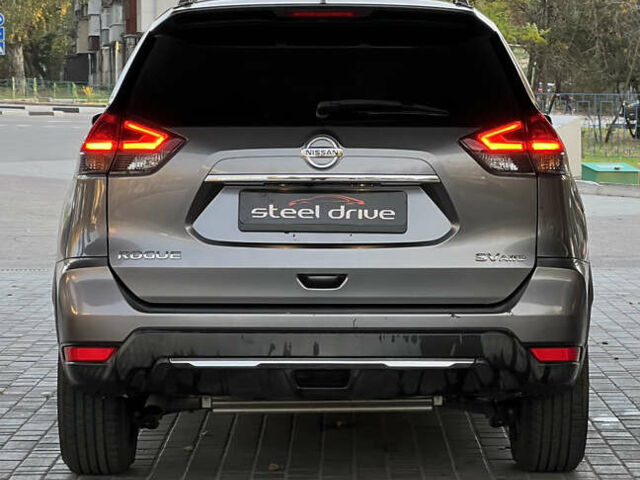 Серый Ниссан Rogue, объемом двигателя 2.49 л и пробегом 102 тыс. км за 15599 $, фото 4 на Automoto.ua