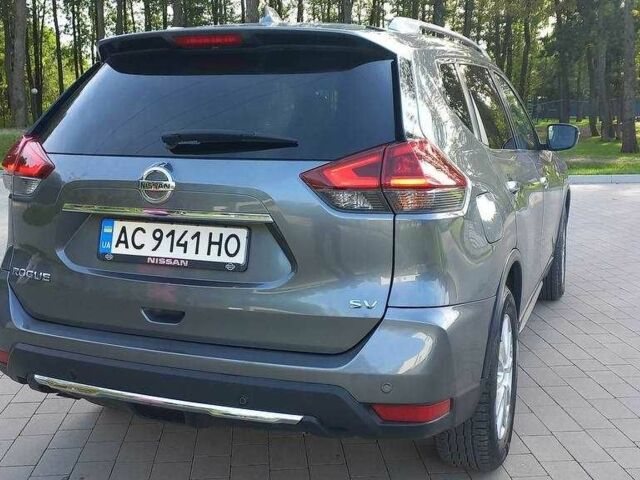 Серый Ниссан Rogue, объемом двигателя 2.5 л и пробегом 143 тыс. км за 12500 $, фото 2 на Automoto.ua