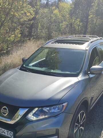 Серый Ниссан Rogue, объемом двигателя 2.49 л и пробегом 115 тыс. км за 15200 $, фото 1 на Automoto.ua