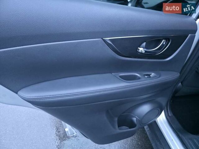 Серый Ниссан Rogue, объемом двигателя 2.49 л и пробегом 189 тыс. км за 13800 $, фото 29 на Automoto.ua