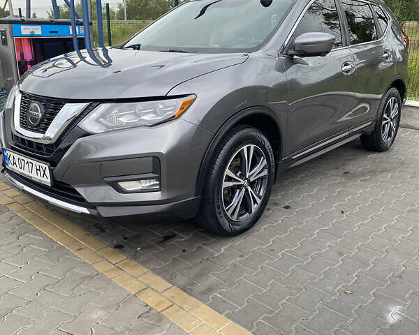 Серый Ниссан Rogue, объемом двигателя 2.49 л и пробегом 92 тыс. км за 16999 $, фото 10 на Automoto.ua