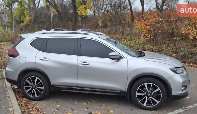 Серый Ниссан Rogue, объемом двигателя 2.49 л и пробегом 115 тыс. км за 16500 $, фото 4 на Automoto.ua