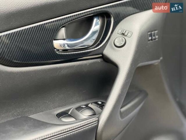 Серый Ниссан Rogue, объемом двигателя 2.49 л и пробегом 127 тыс. км за 16500 $, фото 25 на Automoto.ua