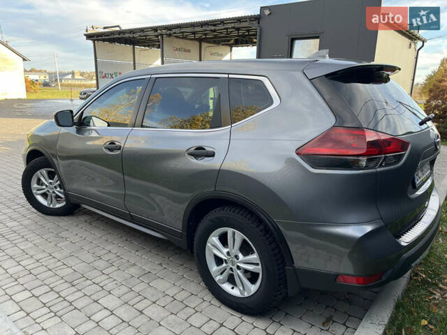 Серый Ниссан Rogue, объемом двигателя 2.49 л и пробегом 115 тыс. км за 12800 $, фото 4 на Automoto.ua