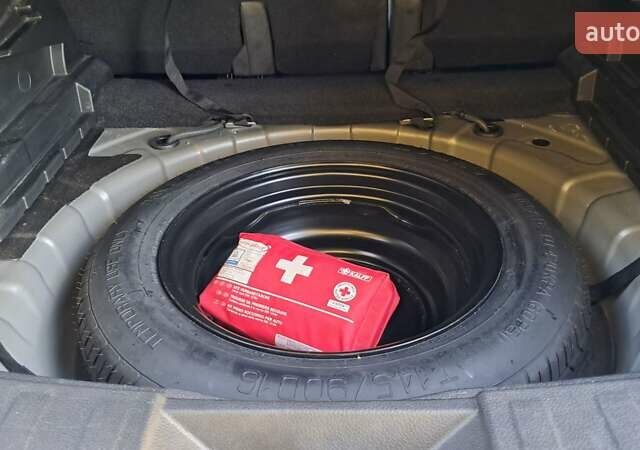 Серый Ниссан Rogue, объемом двигателя 2.49 л и пробегом 70 тыс. км за 15555 $, фото 18 на Automoto.ua