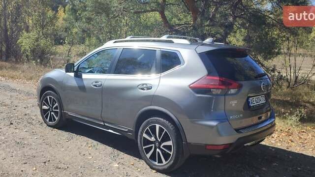 Серый Ниссан Rogue, объемом двигателя 2.49 л и пробегом 115 тыс. км за 15200 $, фото 3 на Automoto.ua