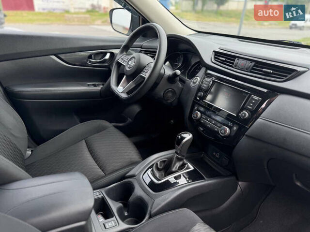 Сірий Ніссан Rogue, об'ємом двигуна 2.49 л та пробігом 61 тис. км за 16800 $, фото 25 на Automoto.ua