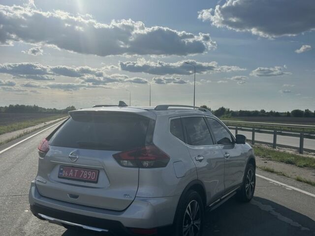 Серый Ниссан Rogue, объемом двигателя 2.49 л и пробегом 112 тыс. км за 15700 $, фото 4 на Automoto.ua