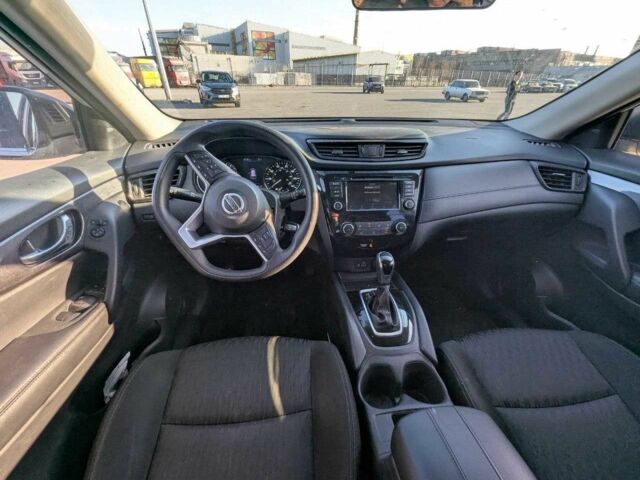 Серый Ниссан Rogue, объемом двигателя 2.5 л и пробегом 109 тыс. км за 13990 $, фото 7 на Automoto.ua