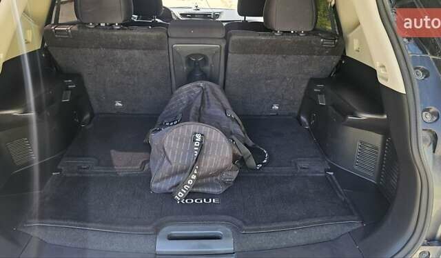 Сірий Ніссан Rogue, об'ємом двигуна 2.5 л та пробігом 112 тис. км за 14900 $, фото 11 на Automoto.ua