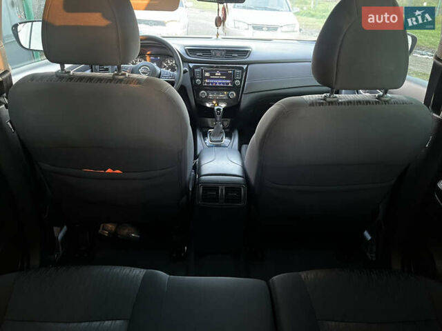 Серый Ниссан Rogue, объемом двигателя 2.49 л и пробегом 115 тыс. км за 12800 $, фото 66 на Automoto.ua