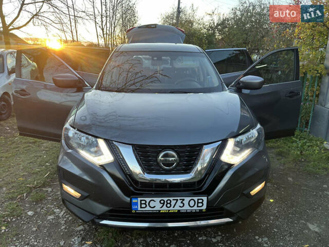 Серый Ниссан Rogue, объемом двигателя 2.49 л и пробегом 115 тыс. км за 12800 $, фото 51 на Automoto.ua